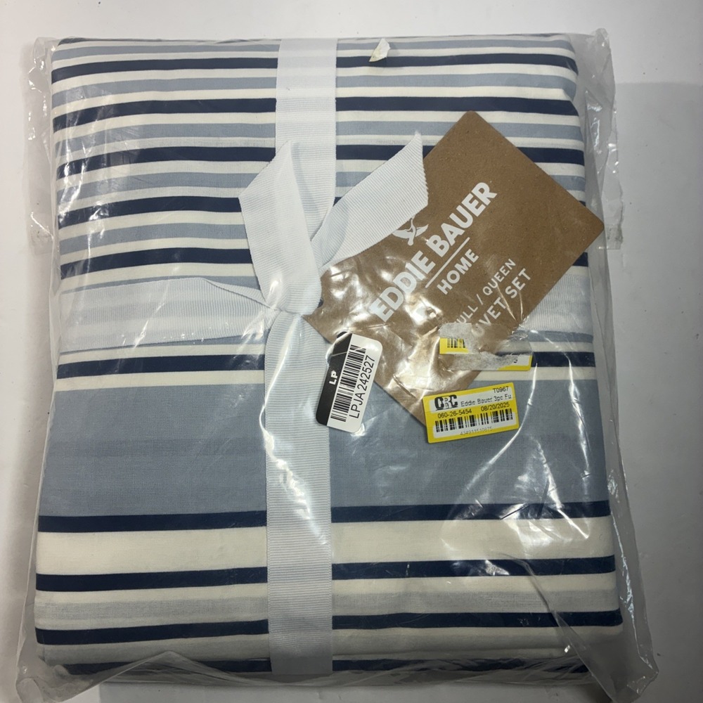 Eddie Bauer Home Full / Queen Duvet Set New White/Blue Stripe